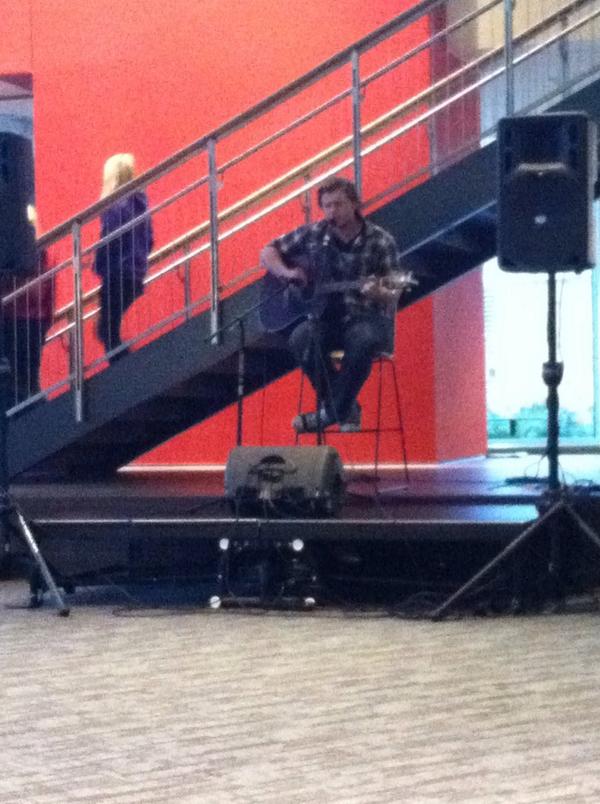 HURelay's tweet photo. And Calvin is up performing some.. Interesting.. Music! http://t.co/LWRzVSZim1