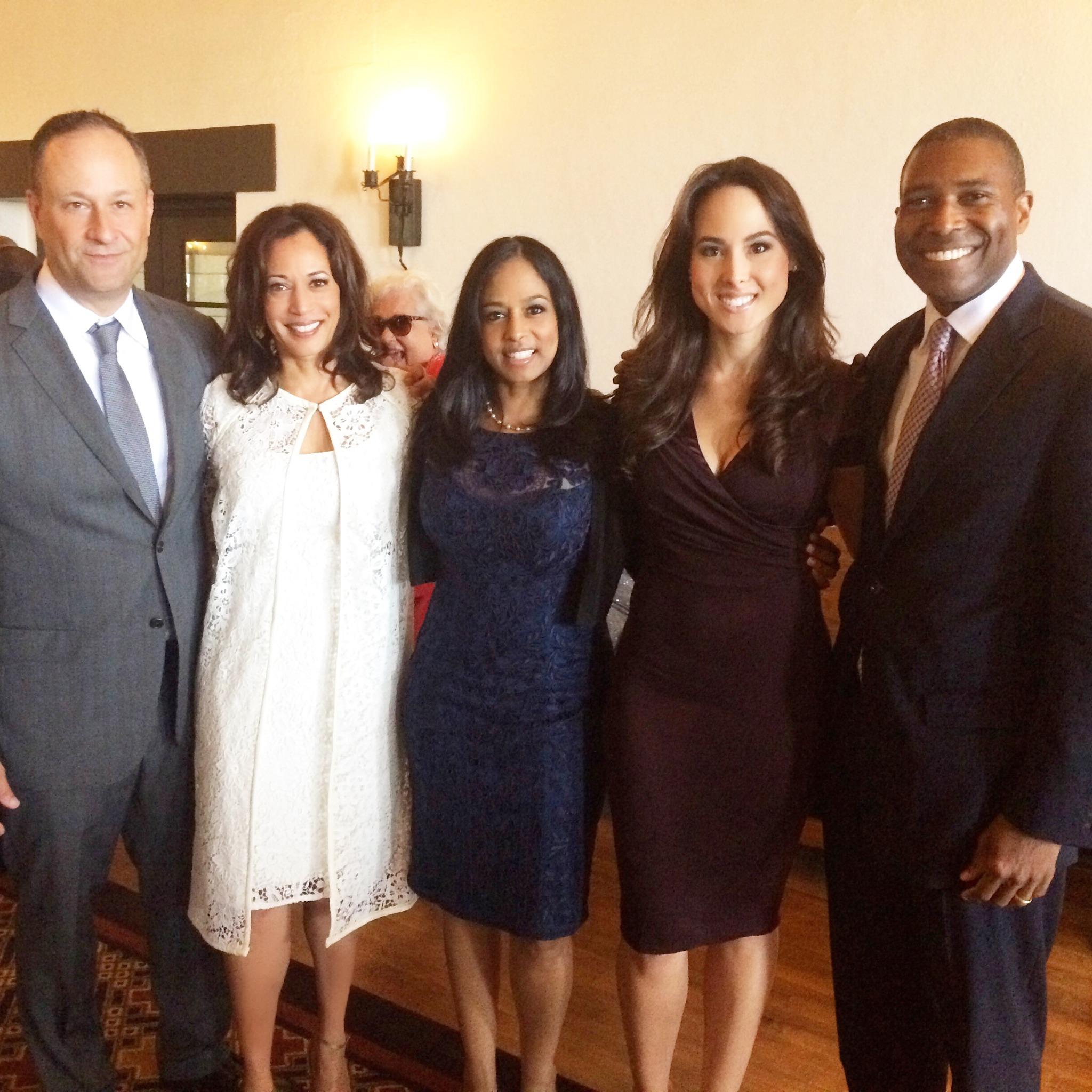 Kamala Harris Surrounded By Family And Friends Last Weekend To Celebrate My Recent Marriage Http T Co Qei3gdrjal