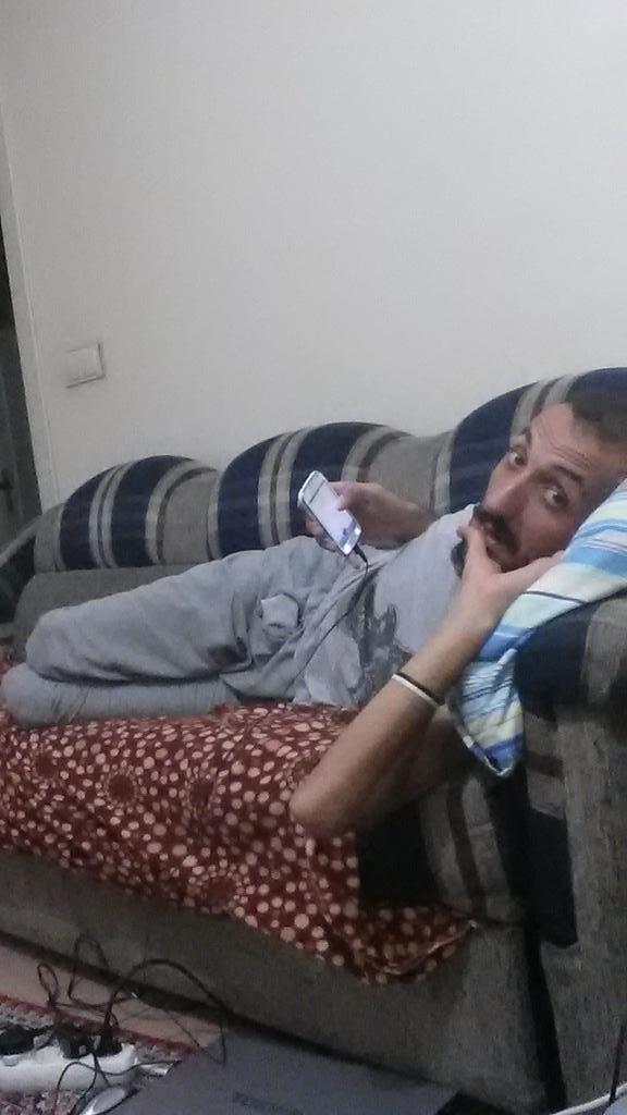 farukgunbat's tweet photo. Bayram'ı geçirecek arkadaşlar önemli... Çay olmalı muhabbet olmalı http://t.co/rftHafoUyy