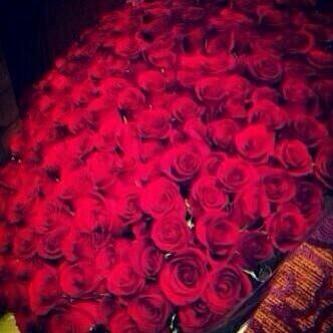 avxc_1's tweet photo. يَحٍگيَ عٍن فرحتي آنگم سببہا..
ۆعٍن حروفي آنگم أبجديتها

فَہنيَآ لُيَ بگم
گلُ عٍآم ۆأنتم لقلبي قناديل فرح سرمديه❤️ http://t.co/P9nwAwQsuv"