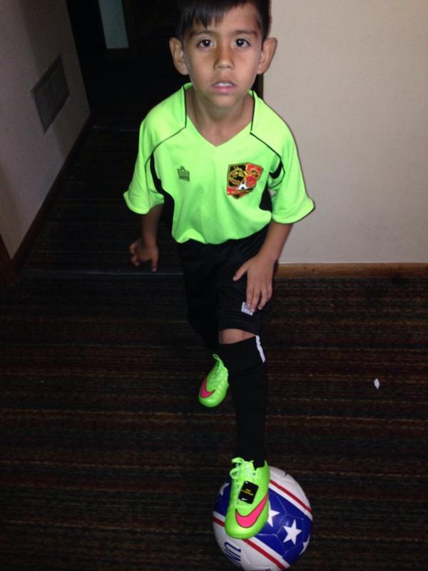WillGON7's tweet photo. He's ready for the U9 NSC Cup this weekend! @MNUnitedFC @Cristiano @nikefootball @nikesoccer @ManUtd http://t.co/CJ5WSZzASO
