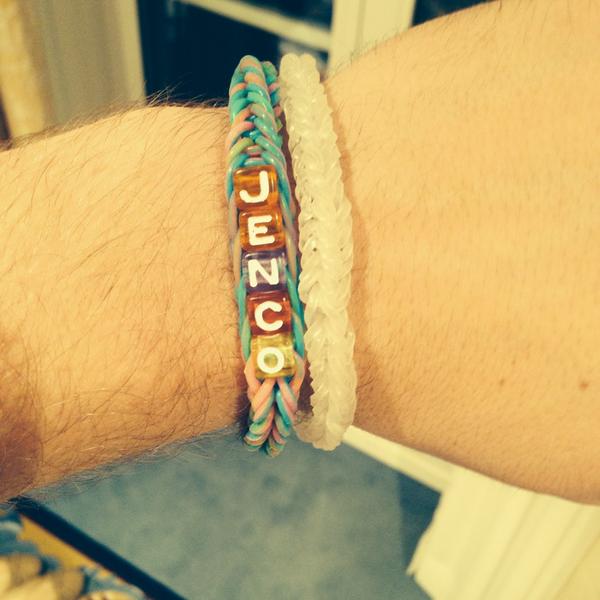 julienco_'s tweet photo. Awww geschenkt bekommen ❤️
Sooo süß #jenco 💝💪 http://t.co/sjbCaUcHFN