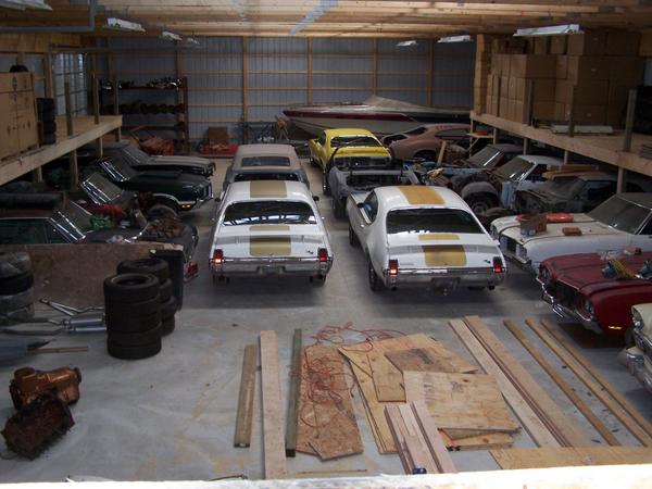ThorntonMuscle's tweet photo. so many to choose from!  #Oldsmobile #ThorntonMuscle #Cutlass #HurstOlds #Restoration #convertible #Thornton http://t.co/dCQDzgZ2QU