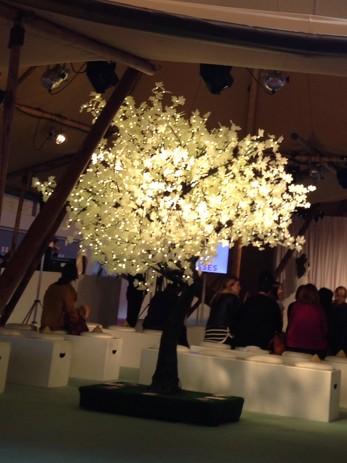 GiraffeMediaPR's tweet image. Loved these #light trees from @SolusL at @nationalwedding #birmingham- would be so beautiful at a #wedding!