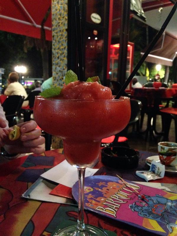 PurpleVinyl's tweet photo. Stri straw berry cocktail @Marbella! #nooitmeernaarhuis! http://t.co/Smg3xAoa7U
