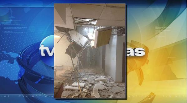 tvnnoticias's tweet photo. Viga cae en Hospital Paitilla. Más en http://t.co/PvYRs4CRhB #Panamá http://t.co/LRArk5RKbI