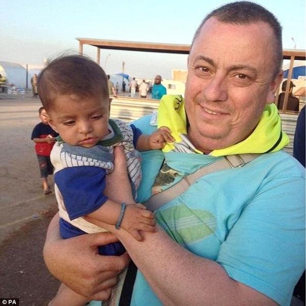 DailyMailUK's tweet photo. Alan Henning was working for an Islamic aid organization when he was captured http://t.co/MaAdFfTFsO #RIPAlanHenning http://t.co/JVWSi9yNFy