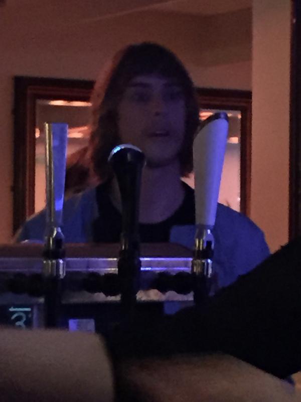 FloorPresents's tweet photo. Is that David Guetta? http://t.co/e378RBlGfu