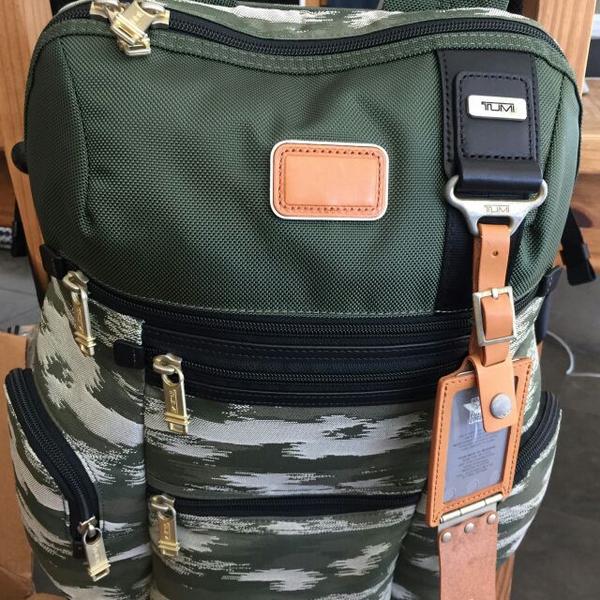 smthphrs's tweet image. Hey @Tumitravel headed 2 France &amp;amp; backpack missin requested monogrammed initials #help #notunique #resolve @VEHillman