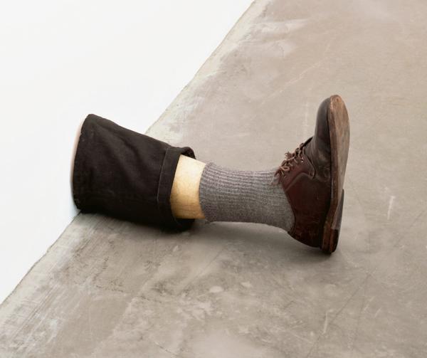 MuseumModernArt's tweet photo. 11/5: Artist Robert Gober talks w/ Ann Temkin, curator of his MoMA retrospective. Tix: http://t.co/tVvzOQ9RBM #Gober http://t.co/IfKgQ5Vgpk