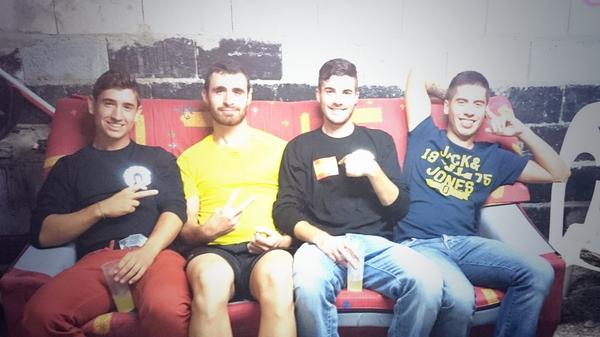 JoelMercader9's tweet photo. Los sex simbols de #SL @JAVIPABETICO7 @danisp94 @CarlosCaSau94 http://t.co/2yj98frq0y
