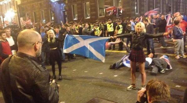 cheriki78's tweet photo. #scotland #nobbcfee #bethemedia #unityscotland #YesAlliance #weareyes #45plus&rising http://t.co/hQlFUiVmWe