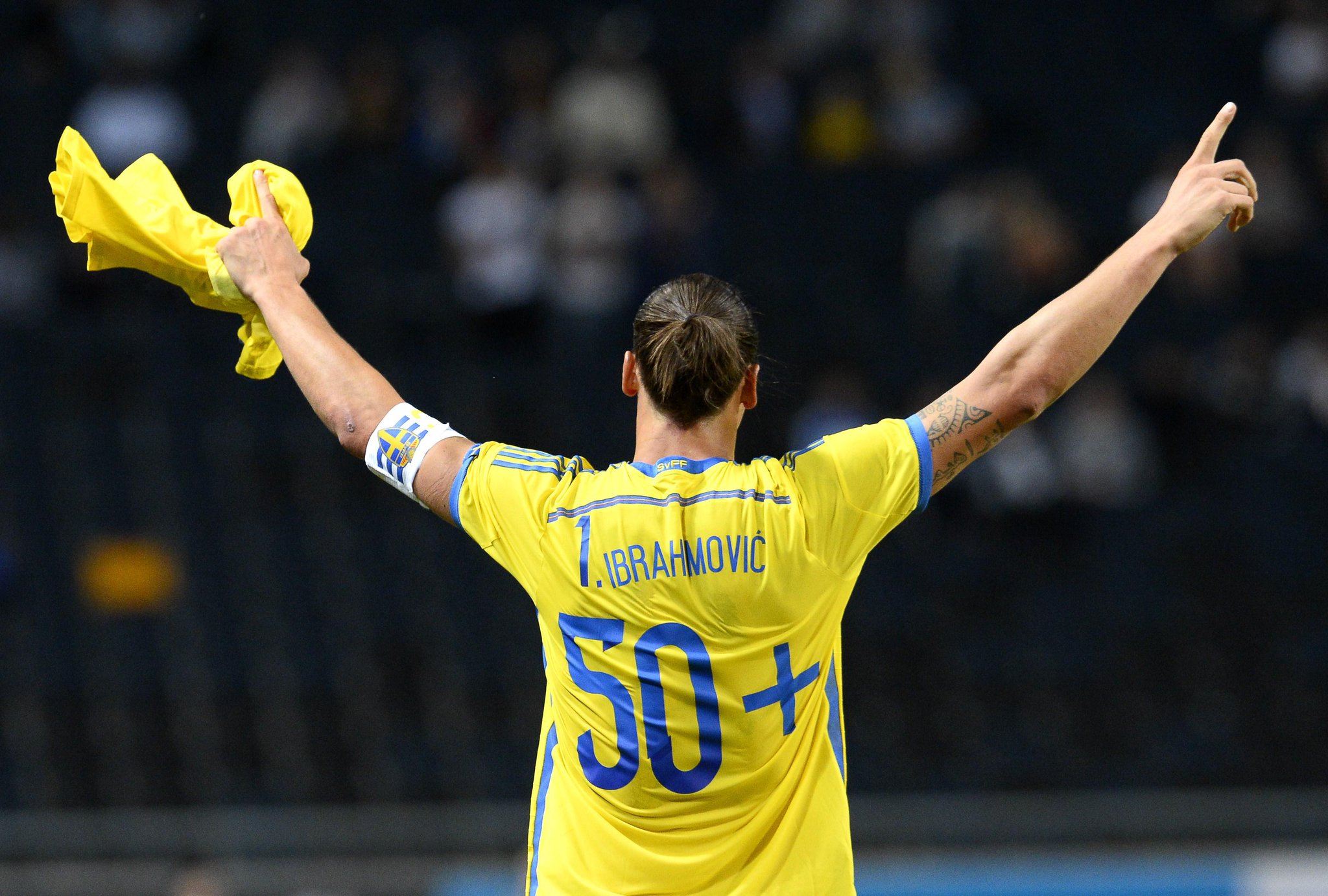 Happy birthday Ibra!!  Zlatan Ibrahimovic turns 33 today 