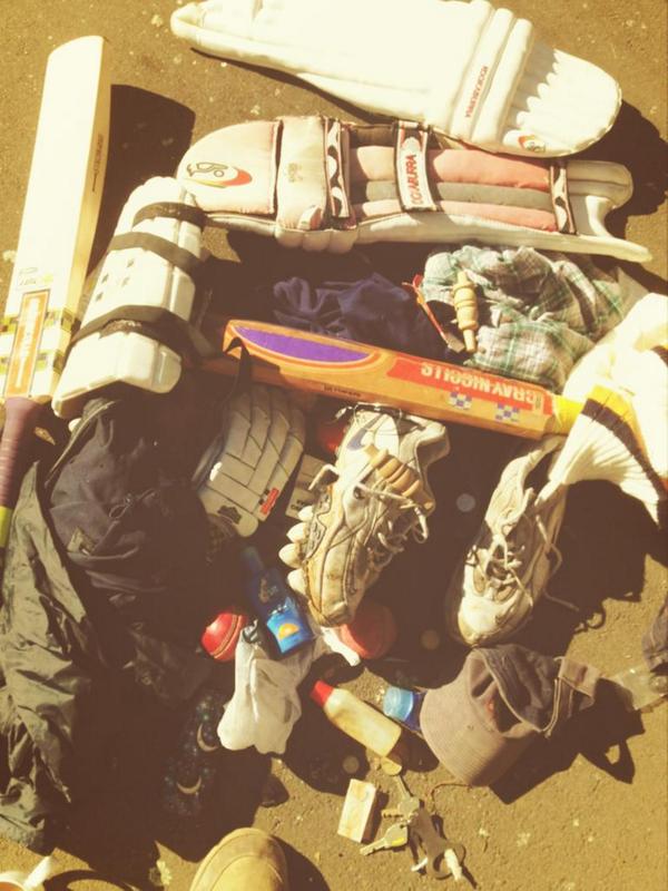 threeboysbrew's tweet photo. Mental note to self for 37th season: clean out cricket gear bag at end of season not beginning! #SmellsLikeCorndogs http://t.co/qtt5dOWBb8