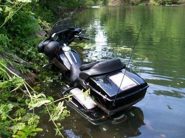 BuzzKanter's tweet image. What's the worst thing you have done on your #Harley? #Harleymistakes #motorcyclefail #harleyfail #harleycrash