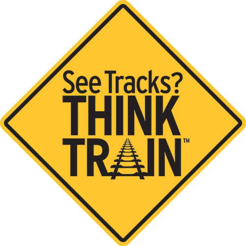 TrackSafeinCA's tweet photo. @RUSDLink Riverside high school students, amazing job spreading 185,000 track #safety tweets! #stayoffthetracks #bnsf http://t.co/XCQv4C25G1