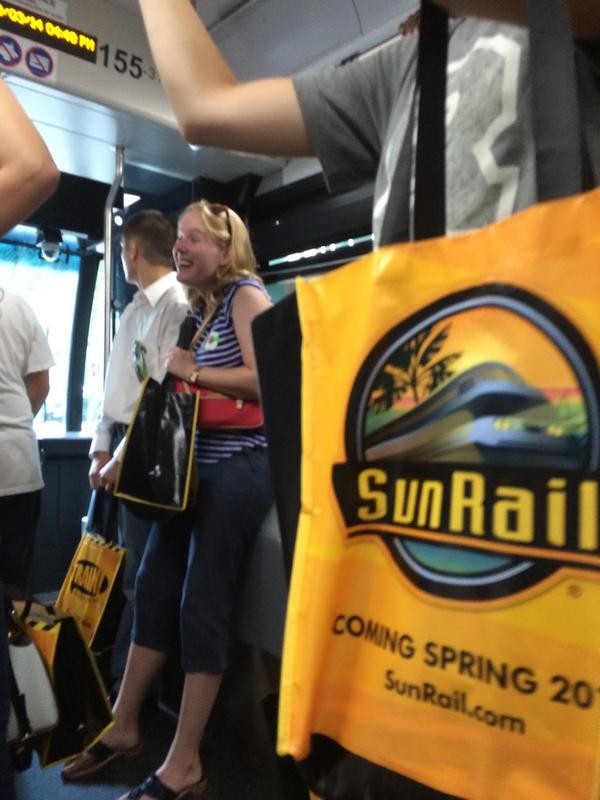 reThink_CFL's tweet photo. Kudos to @rollinscollege, riding LYMMO for the first time! #lastmileconnection @DWNTWN_ORLANDO @lynxbusorlando http://t.co/9aNmwZGaSH
