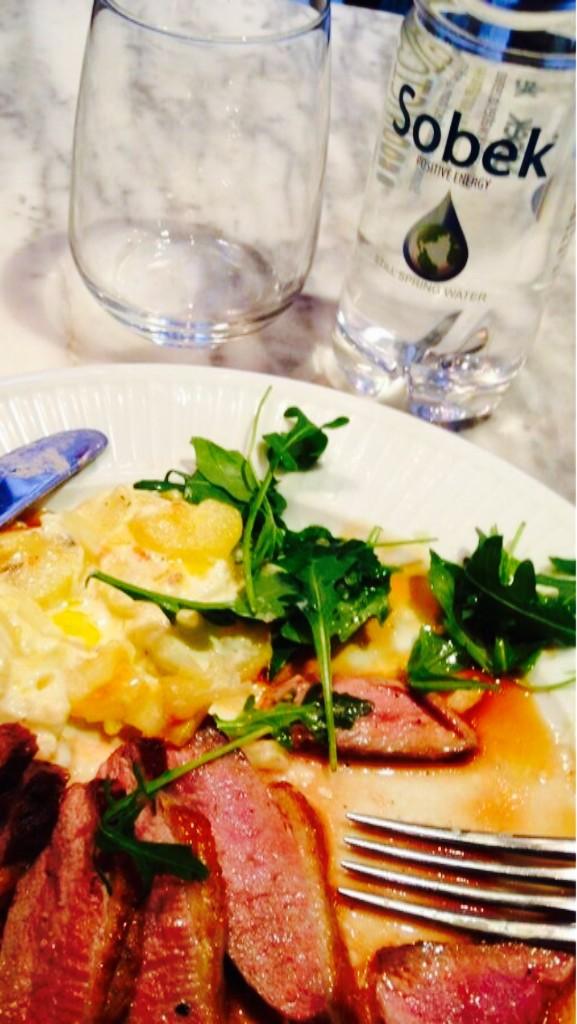 SobekCams's tweet photo. Fine dinning with Sobek water coming soon #theivy #caprice #RichardCaring #Mayfairlaunch #restaurant @SobekCams http://t.co/vNyFNkABLW