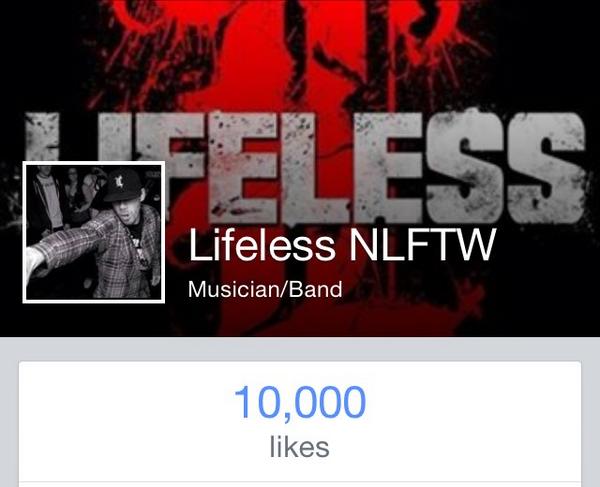 As celebration for 10k likes we decided to post another new track from our upcoming album! Stereokiller.com/lifeless RT!