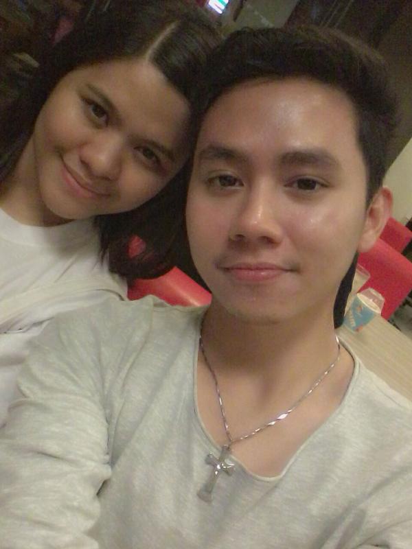 roblethethird's tweet photo. with you last night @melotie ♡ #missingheralways http://t.co/4CmnMMhT6N