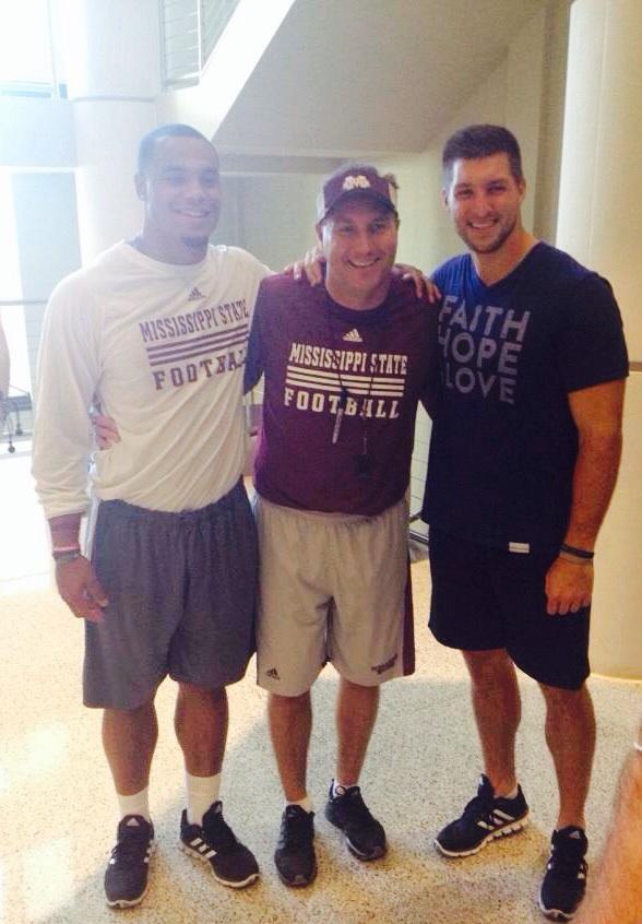CoachDanMullen's tweet photo. Two great winners and even better men. Glad to have them apart of my life. @TimTebow @15_DakP http://t.co/4czuJziK8X