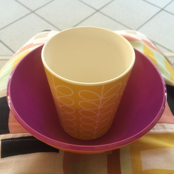 On my way to <a href="/benshewry/">benshewry</a> 's <a href="/WAWgathering/">WAW</a> talks today with my BYO bowl and cup #wawgathering #zerowaste