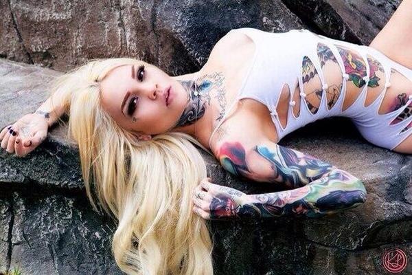LatinINK_NEWS's tweet photo. We are launching our LATIN INK cable channel (ch. 66)  > subscribe here http://t.co/JIA1K0WfRy 4 FREE &amp; WATCH! http://t.co/77yoBNc0CT