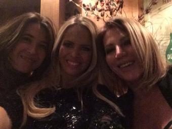 Ahora si!! #selfie con @Anyventura1 y @Lety fernan! @edi_hermida http://t.co/wyUjA90ldi