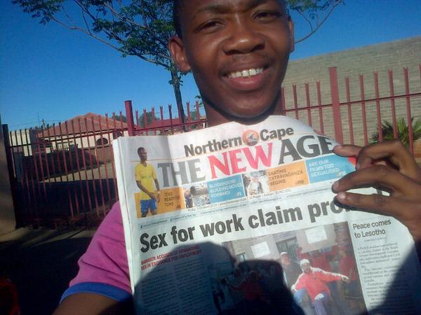 ZandisileL's tweet photo. @The_New_Age @lebogang Skosana selfie pose http://t.co/92iCJWiC2A