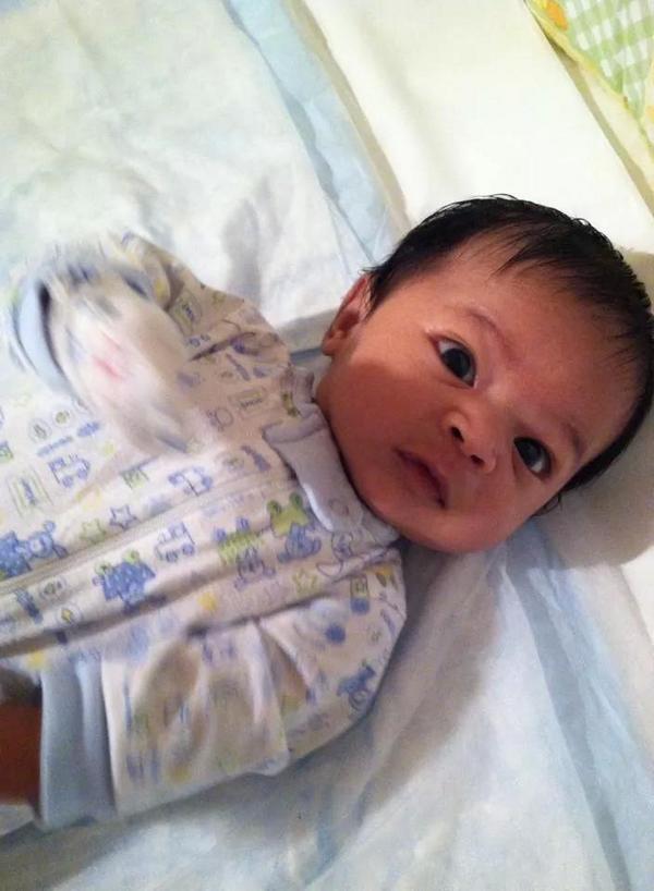angielalagrace's tweet photo. It's kuya as a baby all over again. #genestoostrong #teambrownskin http://t.co/35N95HwX67