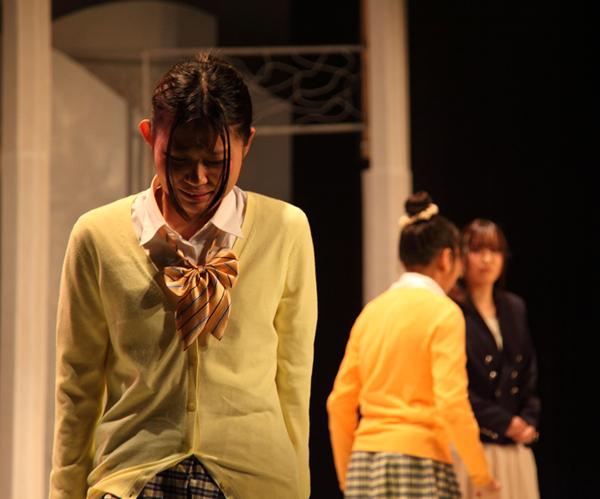 劇団月光斜 プレイバック企画 今回 卒業公演ということで プレイバック企画と称して現4回生が出演していた過去公演の未公開写真をお見せしたいと思います 過去公演を見に来てくださった方も 月光斜の公演をまだご覧になっていない方も 是非チェック