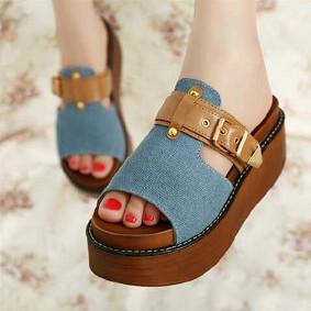 DeBeauteCorner's tweet photo. Shoes ready stock! Wanna? ☺ @postingiklan @JualdanBeli http://t.co/YY3kM1BMaA