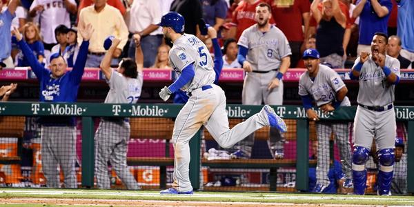 Royals's tweet image. The #Royals are coming home with a 2-0 series lead after a clutch homer from @TheRealHos35!  4-1 KC!  #TakeTheCrown