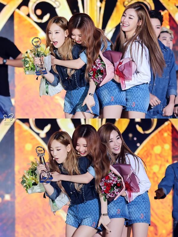 SNSDaddicted's tweet photo. TaeTiSeo back hug! ~~~ #Holler3rdWin http://t.co/Lqsn5PfMQM