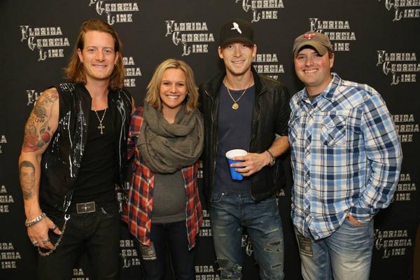 tawnijade's tweet photo. So awesome to get a pic with u guys tonight!! #ThisIsHowWeRoll @FGL_Team @FLAGALine http://t.co/WLa7tQKacx