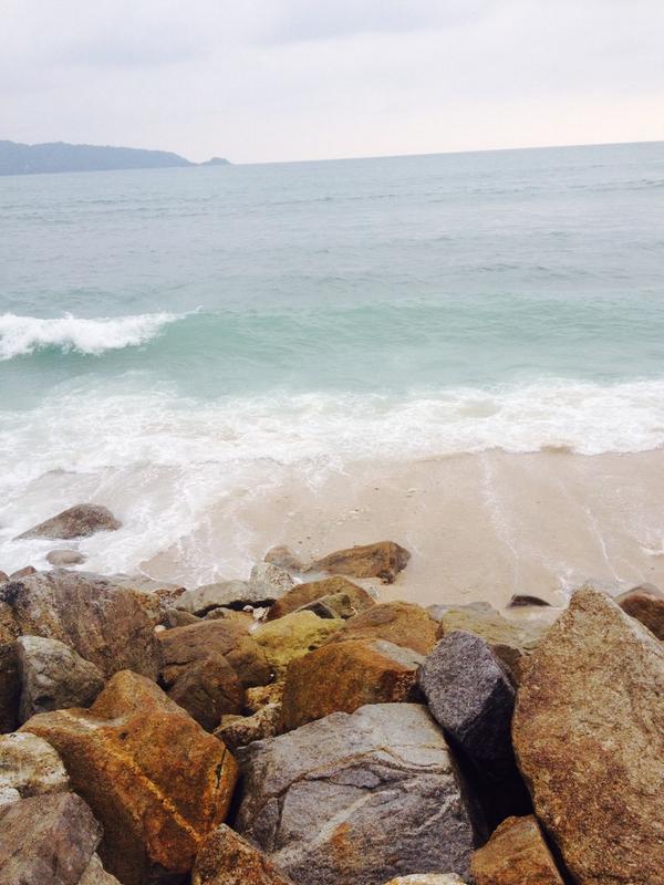 FPanatchakorn's tweet photo. @go2Thailand ชายหาดสวยแล้ว มาเที่ยวภูเก็ตกันเยอะๆนะคะ #phuket #patong #thailand #ttaauppersouth http://t.co/IjUtBD26LR