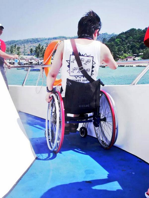 Armppcruiser's tweet photo. ข้อจำกัดไม่ใช่อุปสรรค เที่ยวพีพีกับพีพีครุยเซอร์ http://t.co/lczdkA3xWU @phuket @tri333 @go2thailand @หลงรักประเทศไทย http://t.co/4Fc6p1nbKR