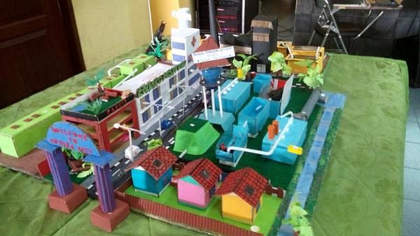 Pemenang lomba maket dalam Dies Natalies TL Ke-3