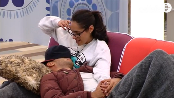 GHmomentazos's tweet photo. ¡Notición en Guadalix de la Sierra! Una noche movida que acaba con Lucía y Omar ¡juntos! > http://t.co/wH9g0EJzPH http://t.co/OSiYKs6kHw