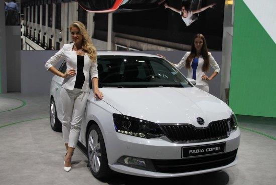 Skoda Fabia Combi: rondingen op de juiste plekken bit.ly/1x8XaYM