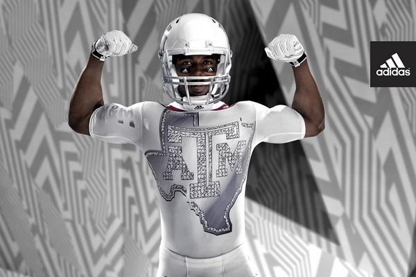 aggiefblife's tweet photo. Draped in ICE, all the way down 
to the cleats! 

#WRTS! #IcedDown #AggieFBLife http://t.co/CPlamlVj3G