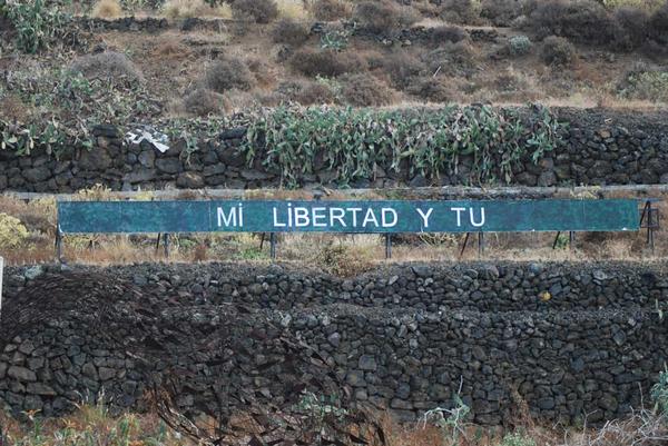 mensajeanoniman's tweet image. "MI LIBERTAD Y TU" #tenerife #elcarteldelaautopista #tenerife #anoniman