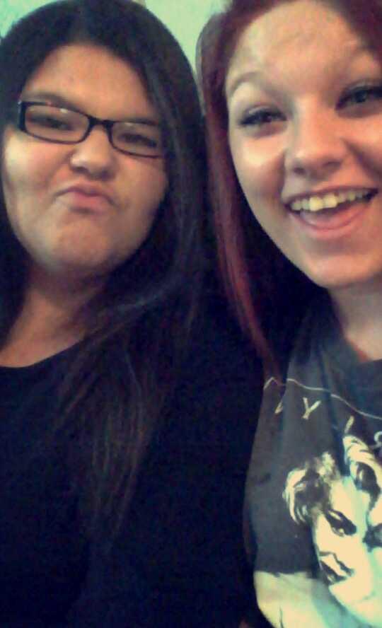 chapman_marie26's tweet photo. Best friend #gettingreadyforaparty http://t.co/yq6JqhOAss