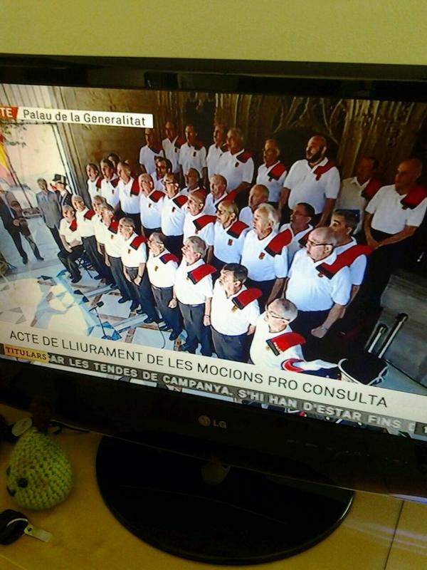 Corallalira's tweet image. #9N2014 #cimera9N #aramateix #femhistòria cc @FMediterrania @totsantcugat @cugatcat