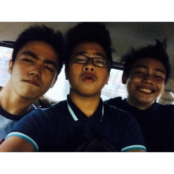 _andreilano's tweet photo. Team #wild and #sarappy @gjeromepls  @MikaelPau 😂😂 http://t.co/iZI8nfE9so