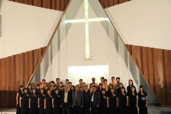 NHKBPdistrik18's tweet photo. TIM PADUAN SUARA HKBP Bandung Barat http://t.co/3ffYGjWXNi