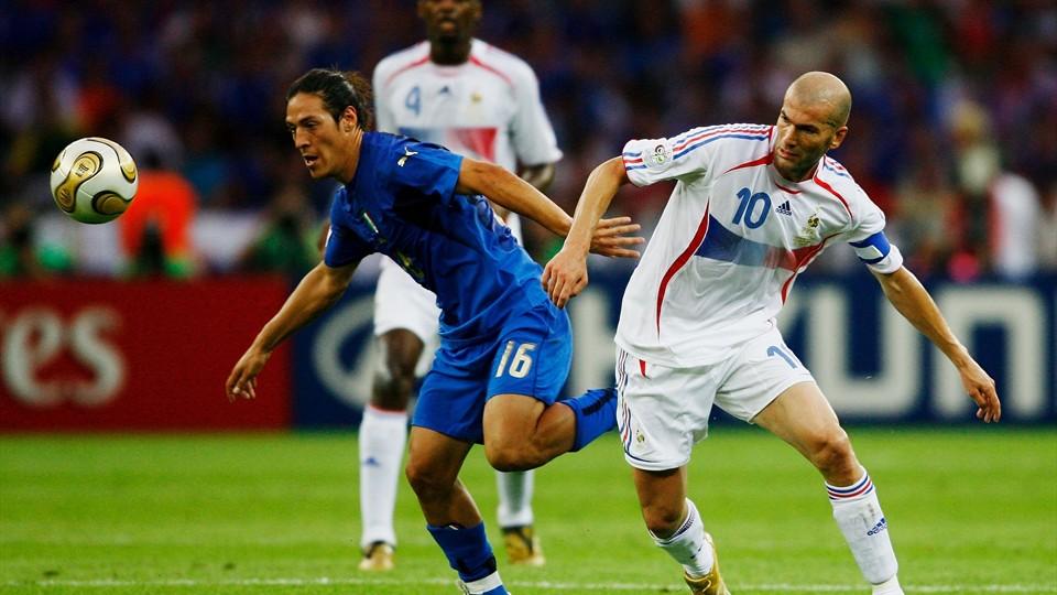 Happy birthday to Jorge Valdano (59), Mauro Camoranesi (38) & Tomas Rosicky (34) -  
