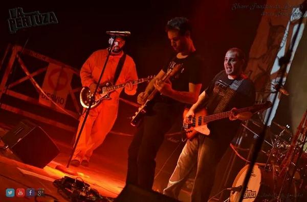 LapertuzaRock (@lapertuzarock) on Twitter photo 