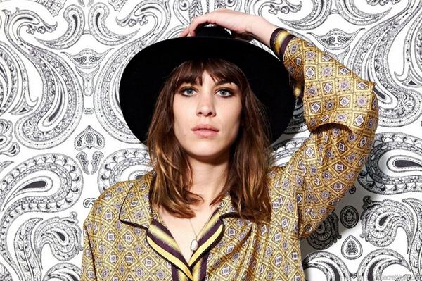 LittleJoyBox's tweet image. Thinking about a fringe looks cute with a fedora #changeItUp