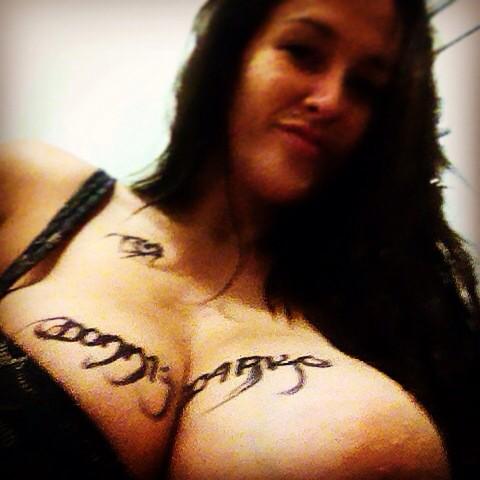 Watch Carmella Bing's leaked NSFW photo on TwXstars